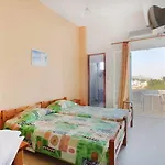 Pensionat Pelekanos 3*